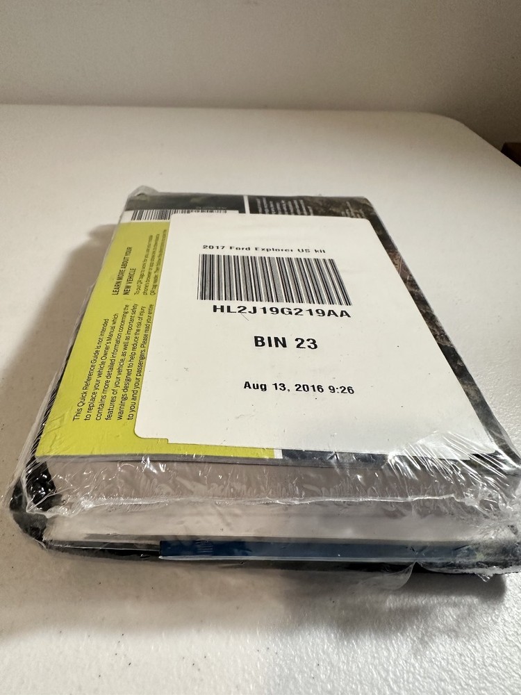 2017 Ford Explorer Owner's Manual Set With case