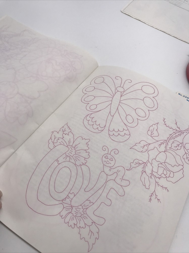Vintage Jonell’s Loop Embroidery kit - Patterns, punch, needles, hoop