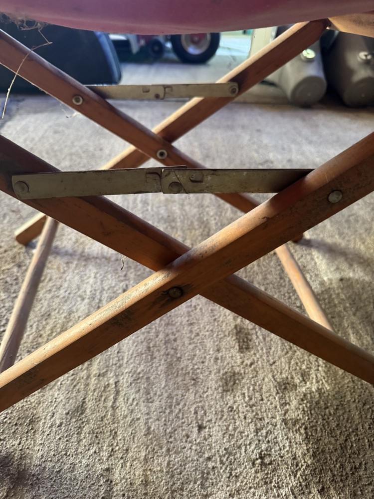 Kent’s Feed Directors Chair