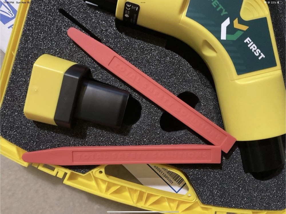 electric car adapter Read