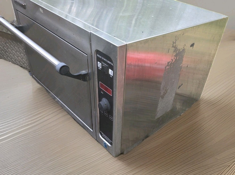 Blodgett Pizza Oven Single Deck/Door Model 1415 208V