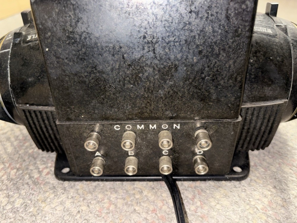 + Lionel Trainmaster Type ZW Transformer 275 Watts Type R Serviced