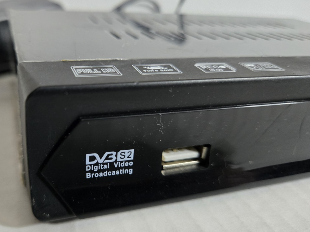 DVB-S2 Digital Video Broadcasting Receiver Box, Black - UNTESTED