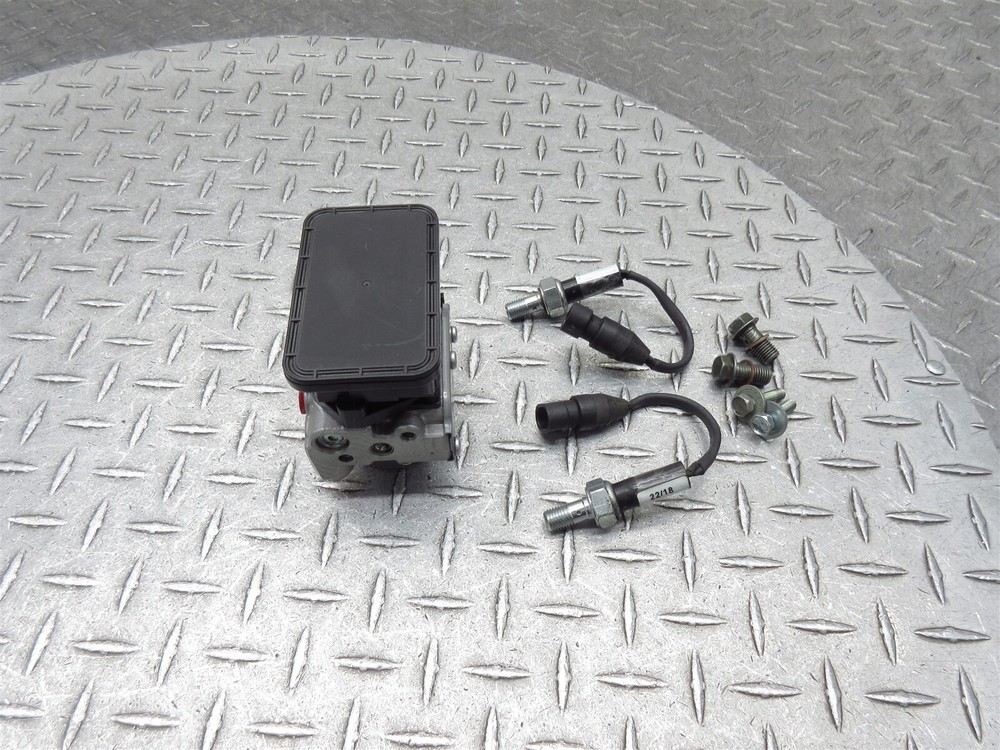 2018 17-23 Indian Chieftain Limited ABS Pump Brake Module Control Unit Sensor