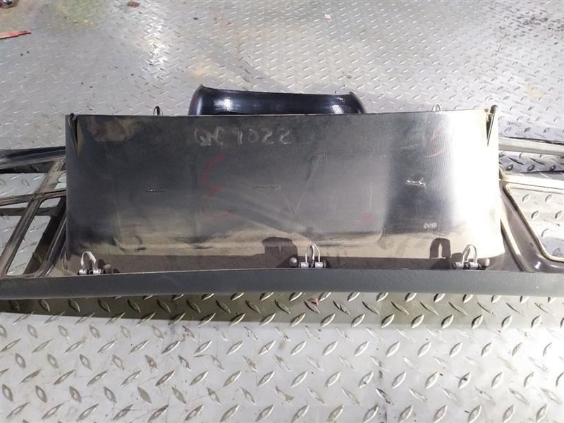 SILVRDO15 2004 Dash Bezel 401156