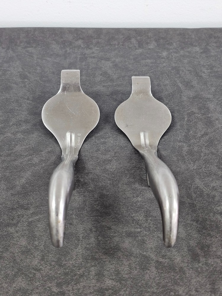 2pcs Zimmer 549-02 Bennett Retractor