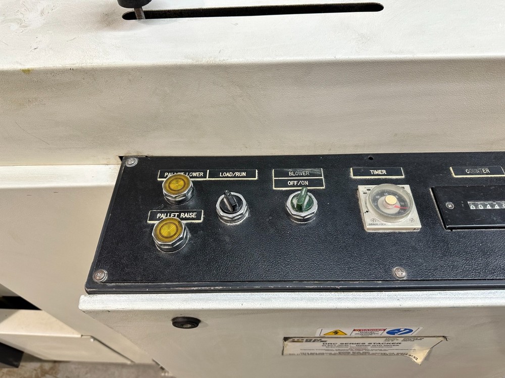 DORN SPE UV Coater machine with auto feed and auto stacker DMC-30HF