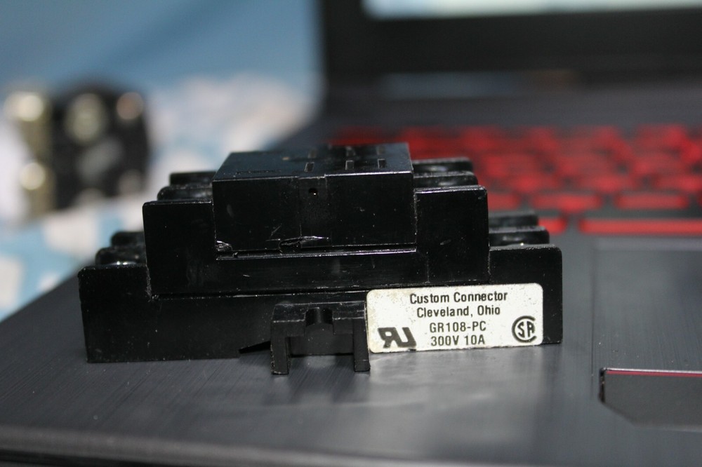 Custom connector GR108-PC