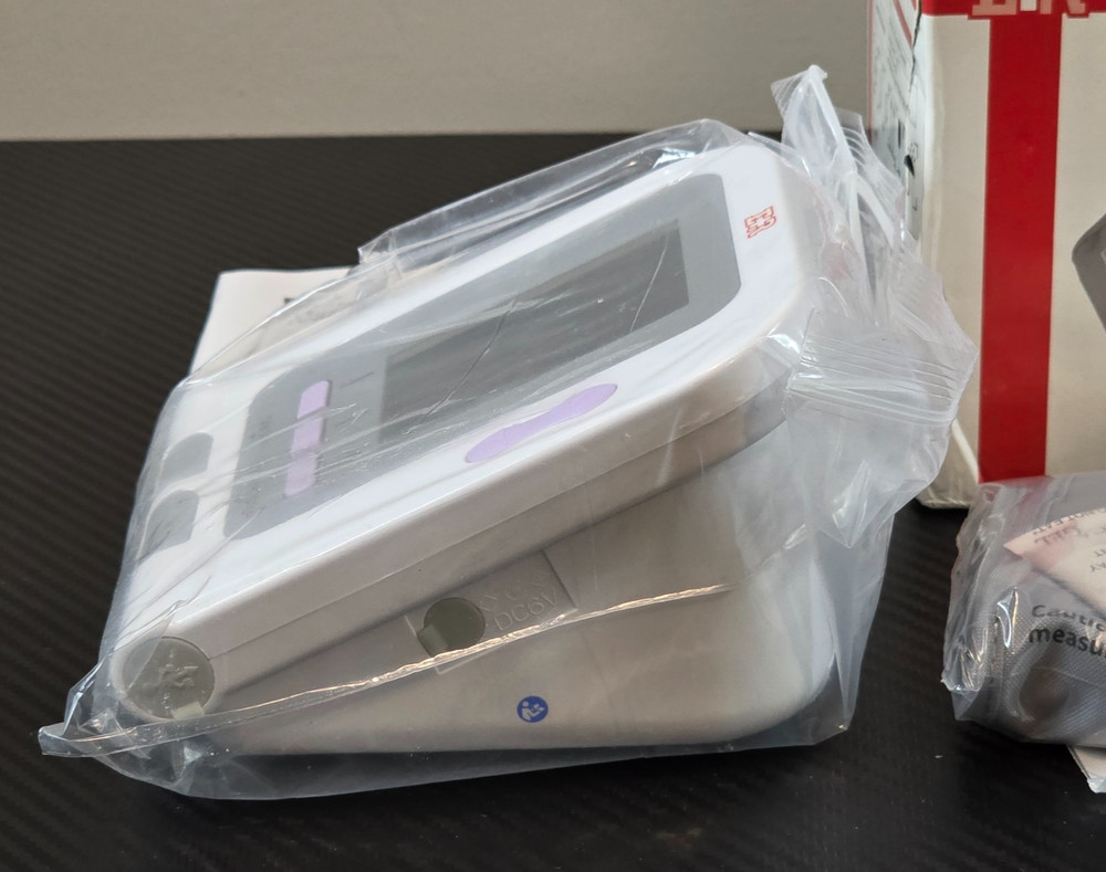 Ever Ready First Aid Electric Sphygmomanometer EVR080A CONTEC08A