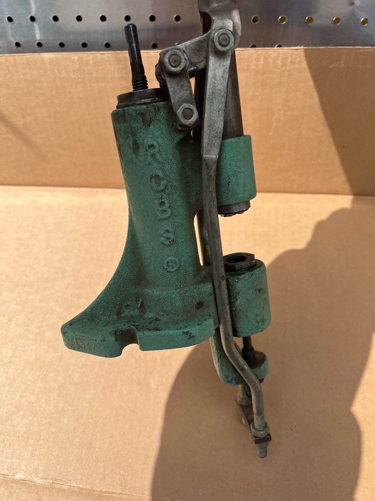 RCBS Lube-A-Matic Bullet Sizer Lubricator Sizing Casting Mold Luber Reloading US