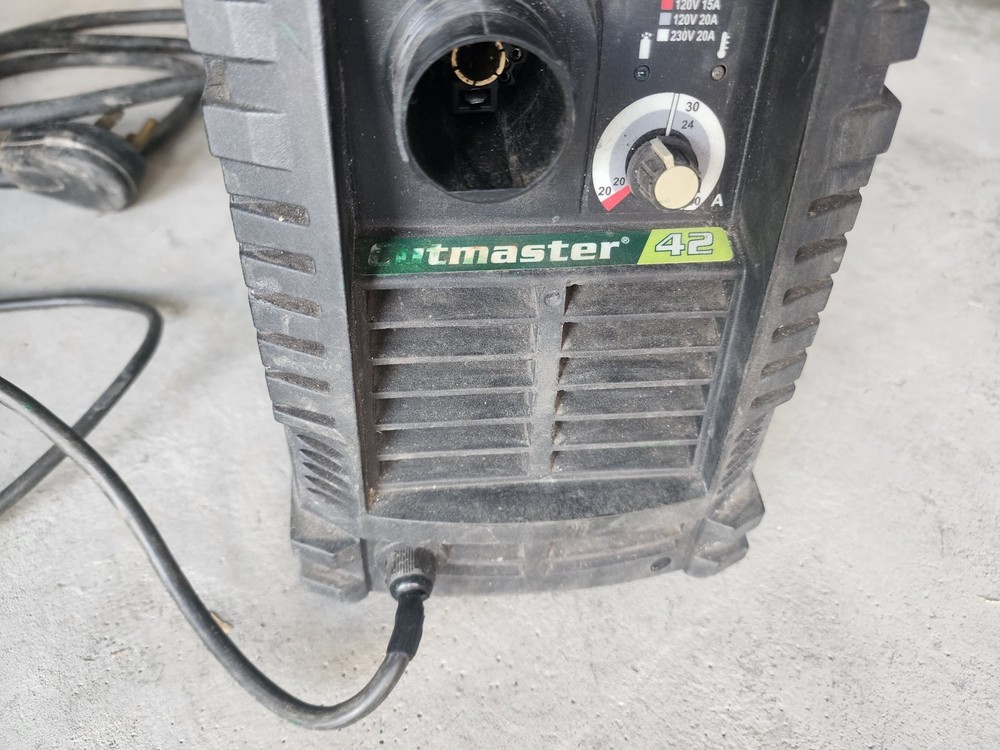 Thermal Dynamic Cutmaster 42 Plasma Cutter