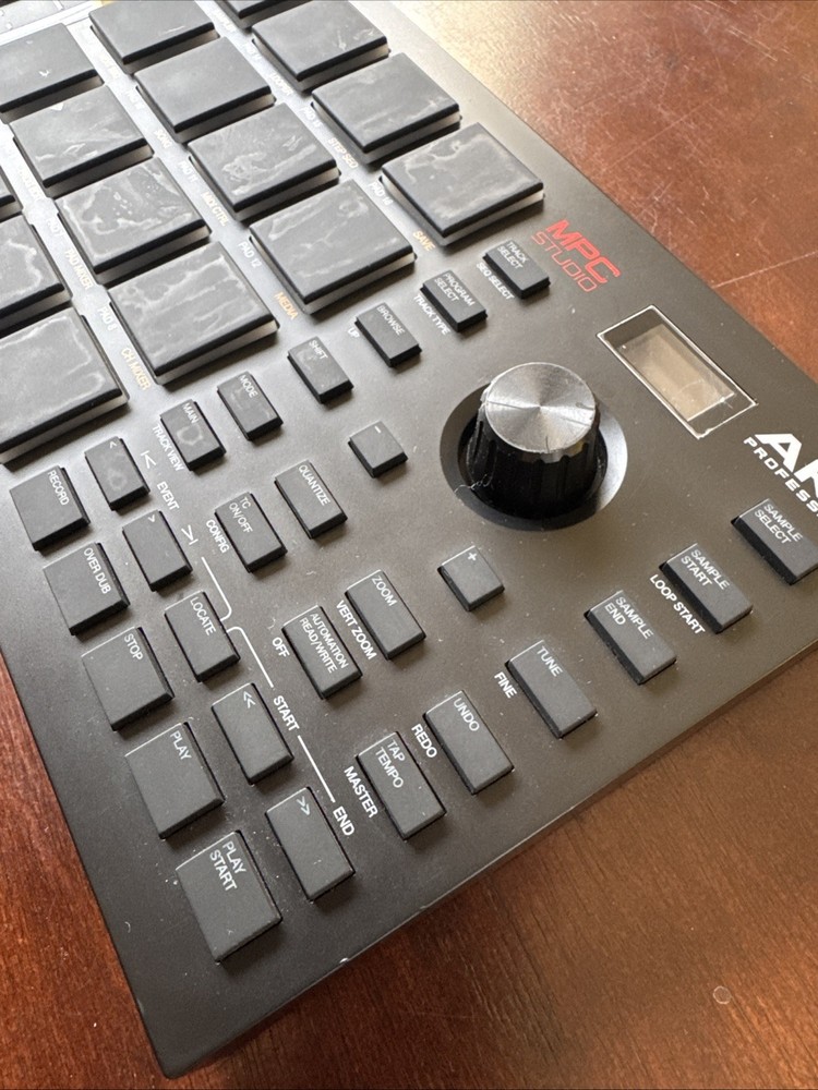 Akai Professional MPC Studio Black Midi Controller Drum Pad with USB Cable