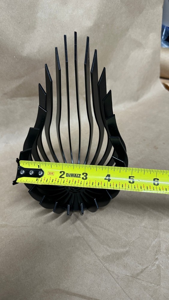 Cube Collection Ellipse Iron Candle Holder