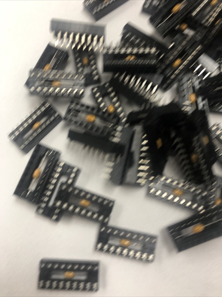 Socket 18 Pin , ID-D-7-5-5-8, Tegal?