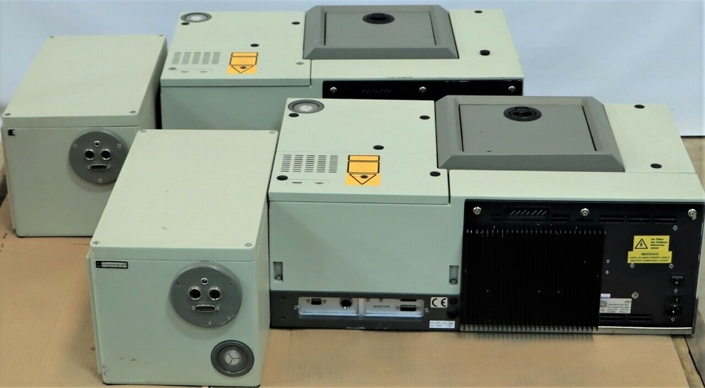 BRUKER VECTOR 22 22/N SPECTROMETER