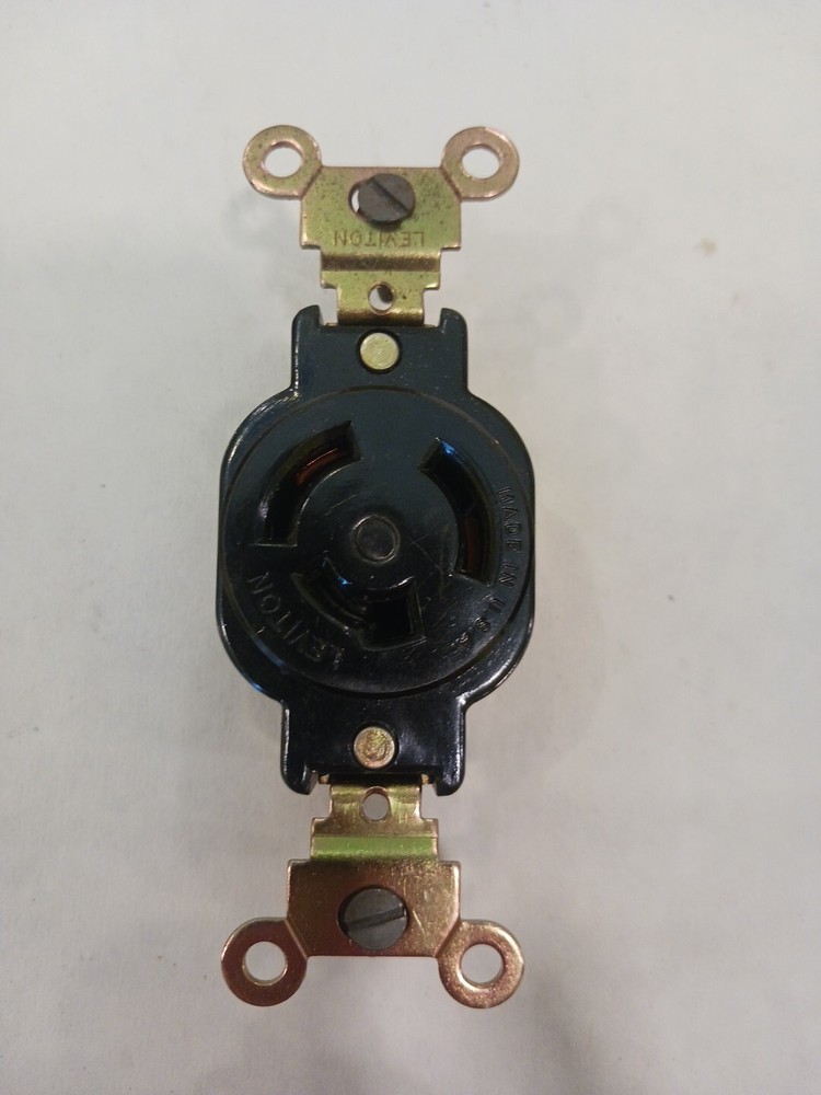 899 EAGLE 3 WIRE LOK SINGLE RECEPTACLE 20A, 125V