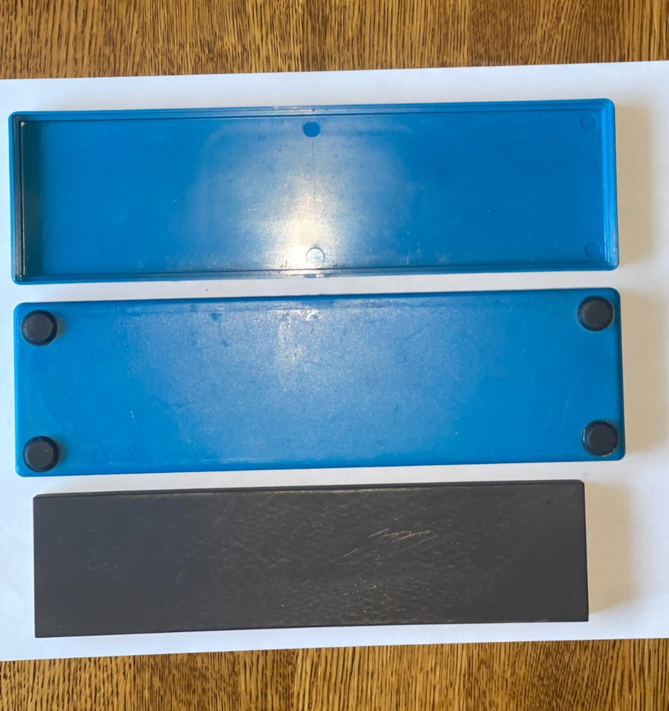 Spyderco Ceramic Bench Stone Medium Grit Whet Knife Sharpener with Case