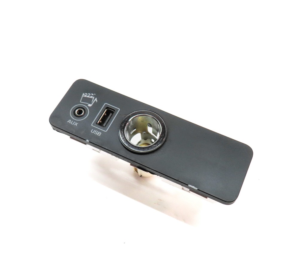 2014 RANGE ROVER SPORT (L494) AUXILIARY AUX USB PLUG JACK w/ 12V SOCKET PANEL