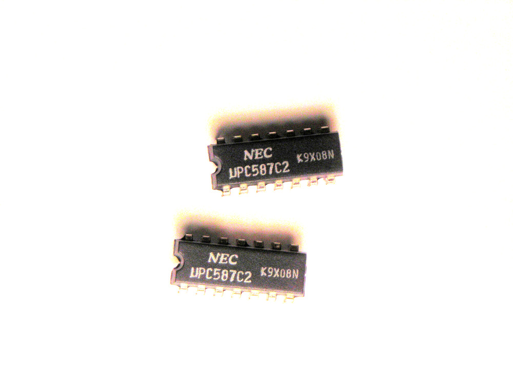 UPC587C2  "Original" NEC  14P DIP IC  1 pc