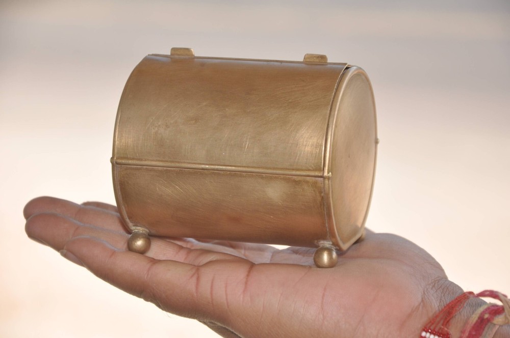 Vintage Cylindrical Shape 555 State Express Fine Quality Cigarette Box/Case