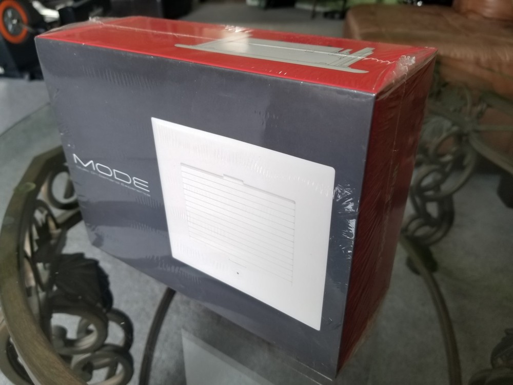 Brand New!! Speakercraft Mode Free Wall Dock- Black