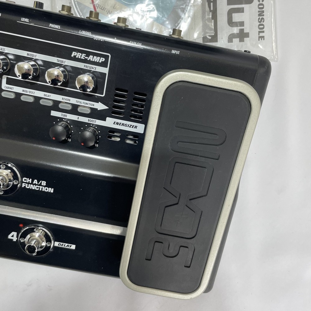 ZOOM G7.1ut Guitar Effects Pedals Console Multi Processor with Box andAdapter