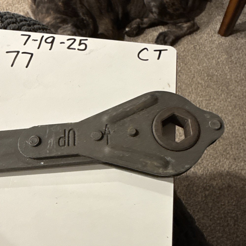 Genuine GM 15659721 Handle,Jack