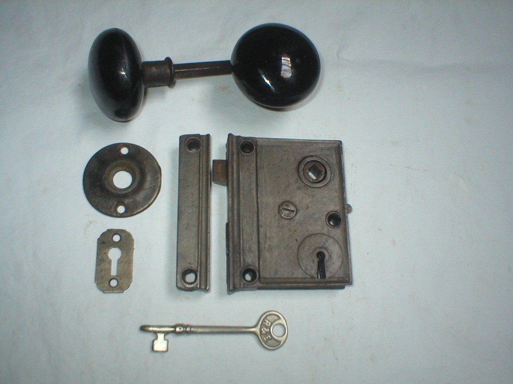 Antique Surface Mount Door Hardware with Porcelain Knobs
