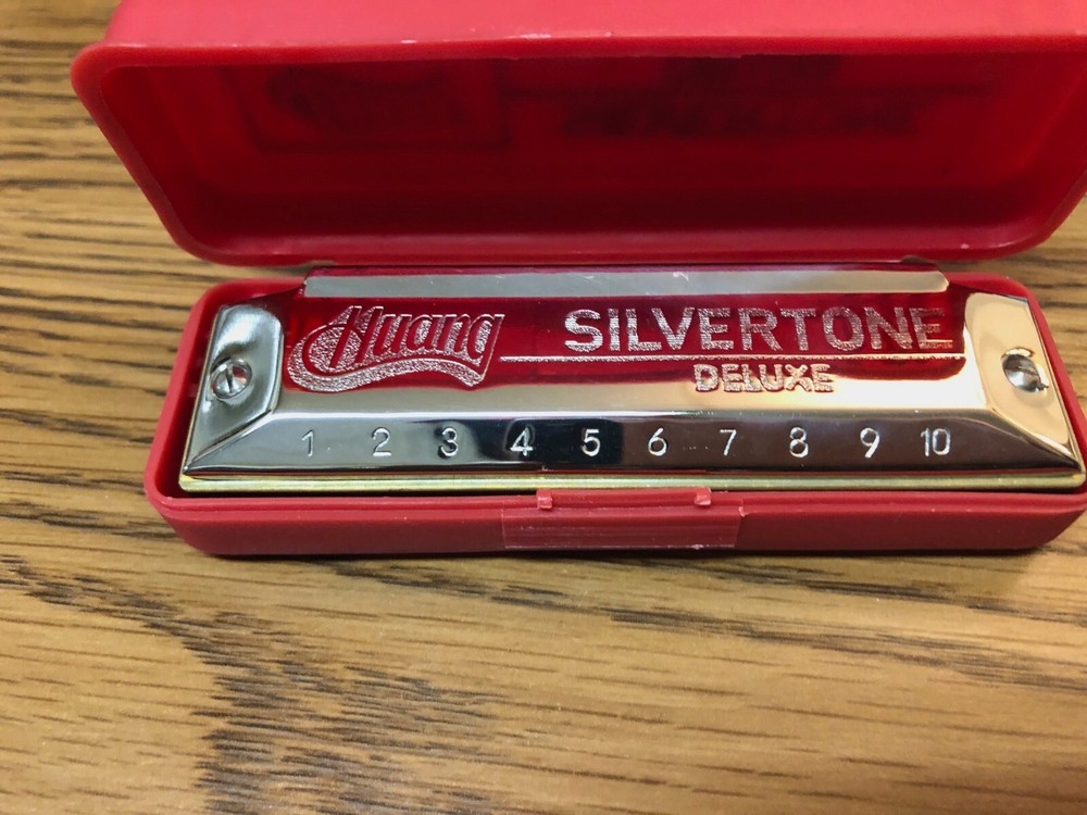 D HARMONICA HUANG Silvertone    NEW W/case HOHNER QUALITY. D