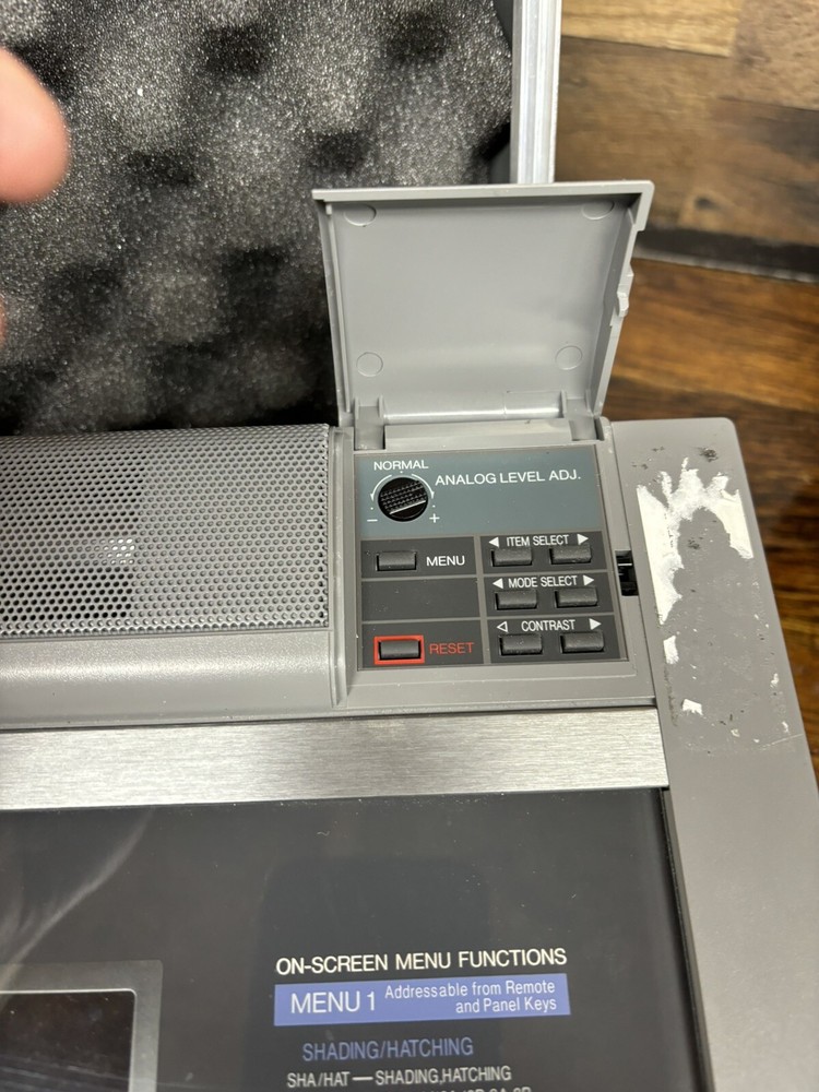 Sharp Computer Projection Panel QA-75 w Remote hard case, cables, manual & power