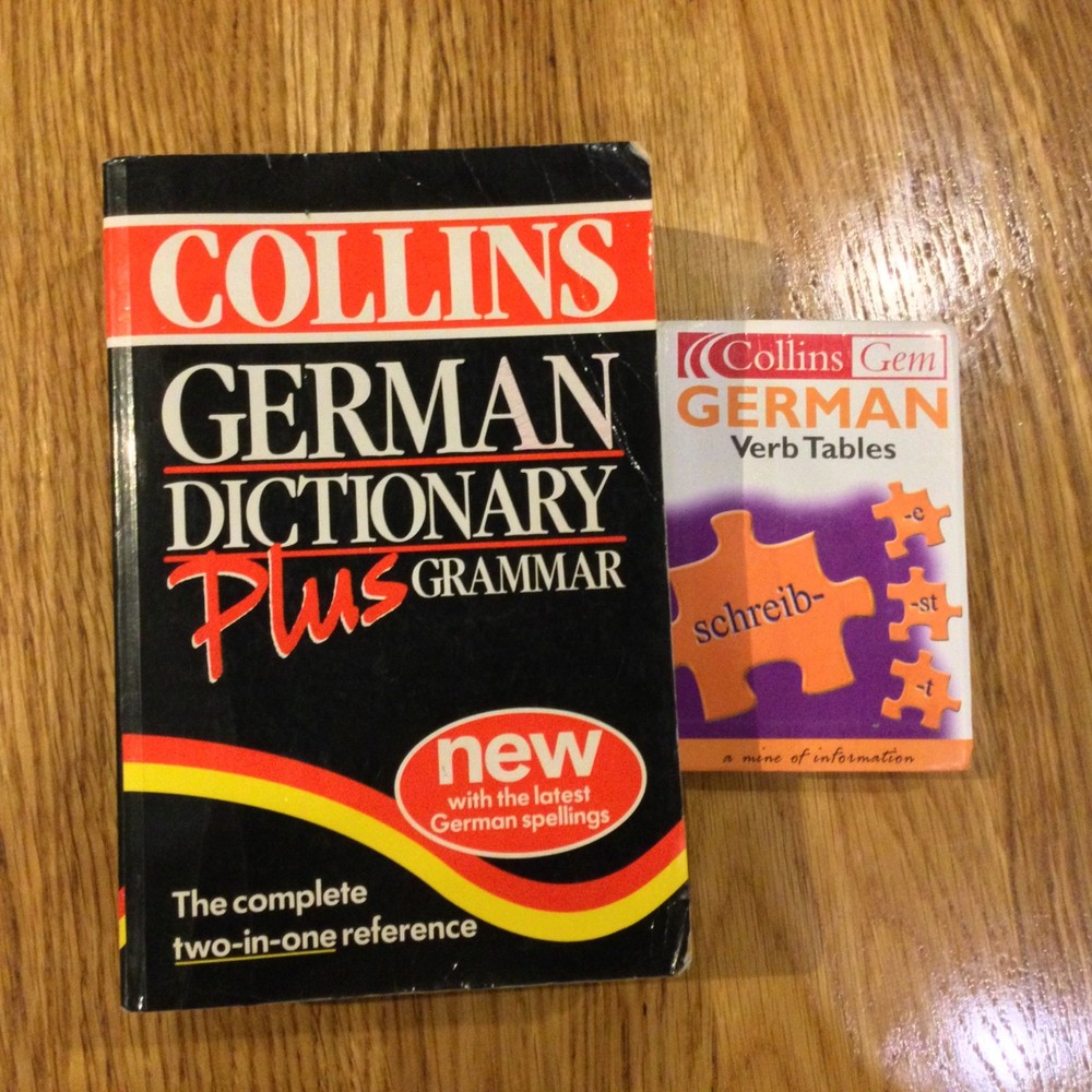 Collins German Dictionary plus Grammar & Verb Tables