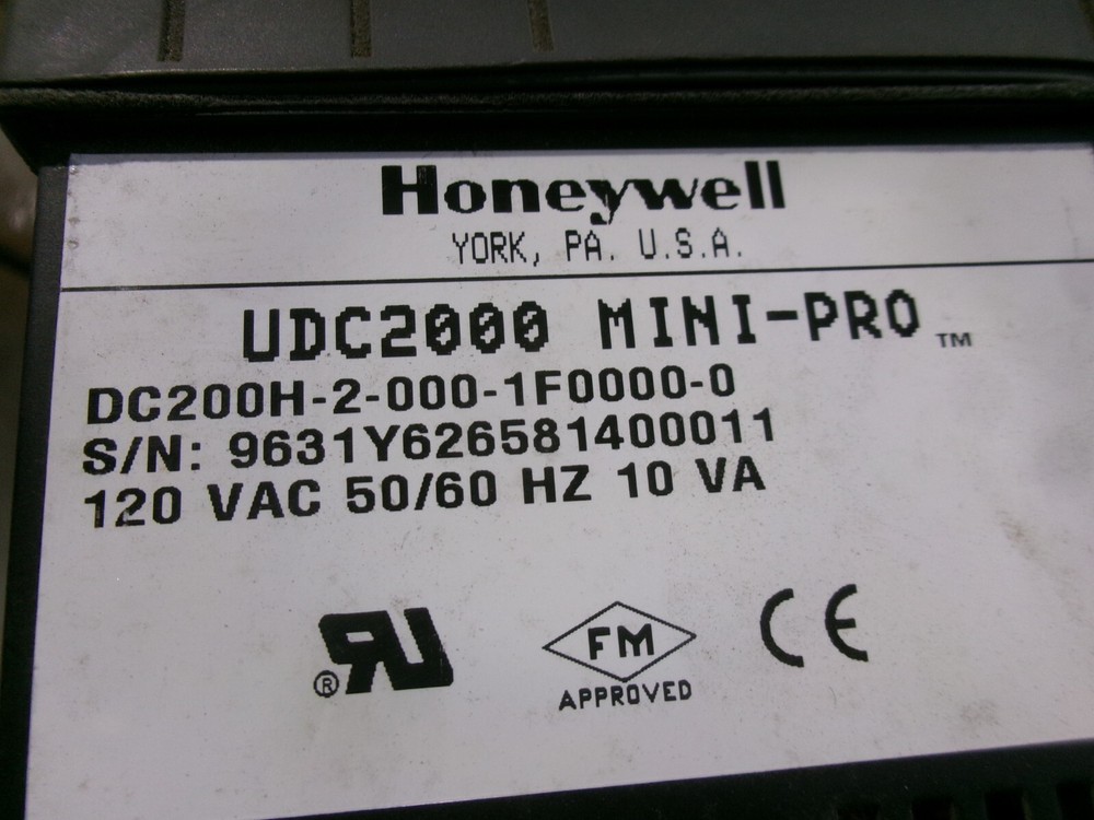 Honeywell UDC2000 Mini Pro Temperature Controller AK