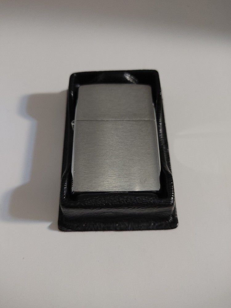 2005 Zippo Windproof Lighter Satin Chrome A1