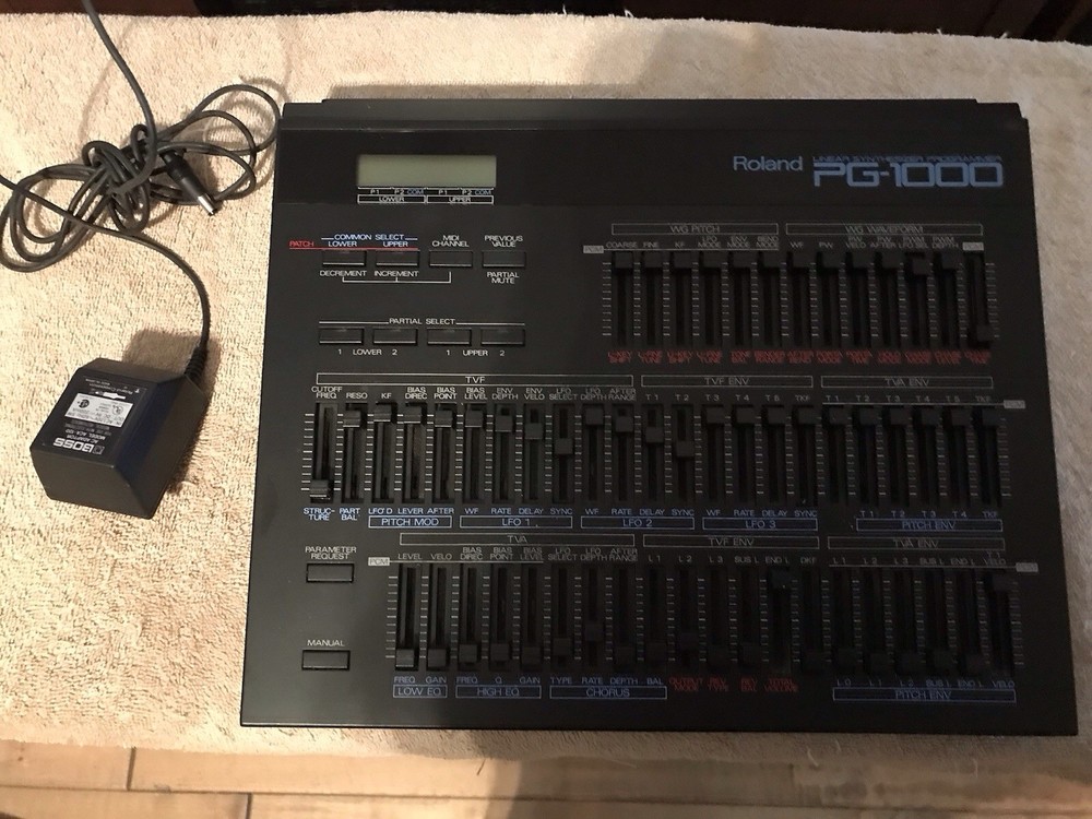 Roland PG-1000 Linear Synthesizer Programmer With Power Supply