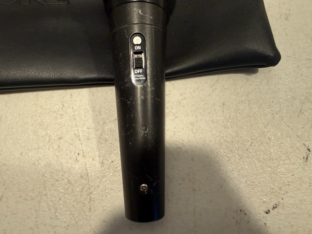 Fender P-51 Microphone in Shure Case