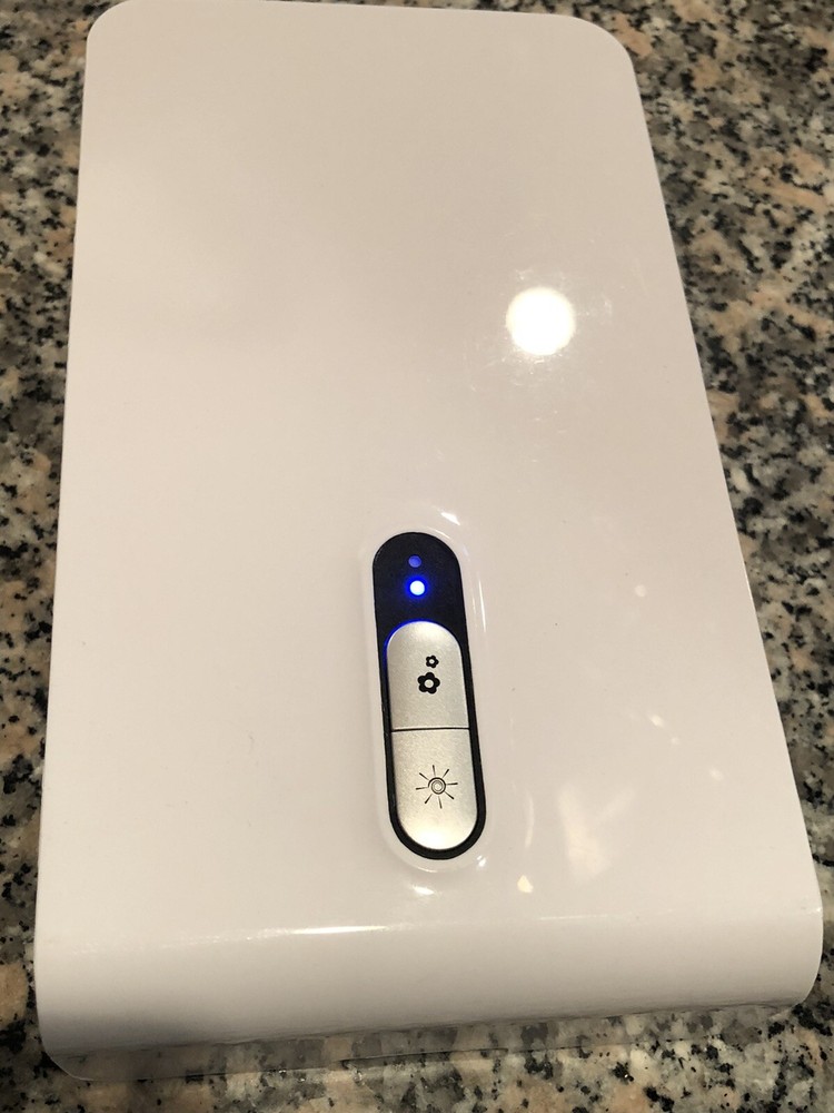 Multi-Function Mobile Phone UV Sterilizer w/ Aromatherapy Diffuser….. Open Box