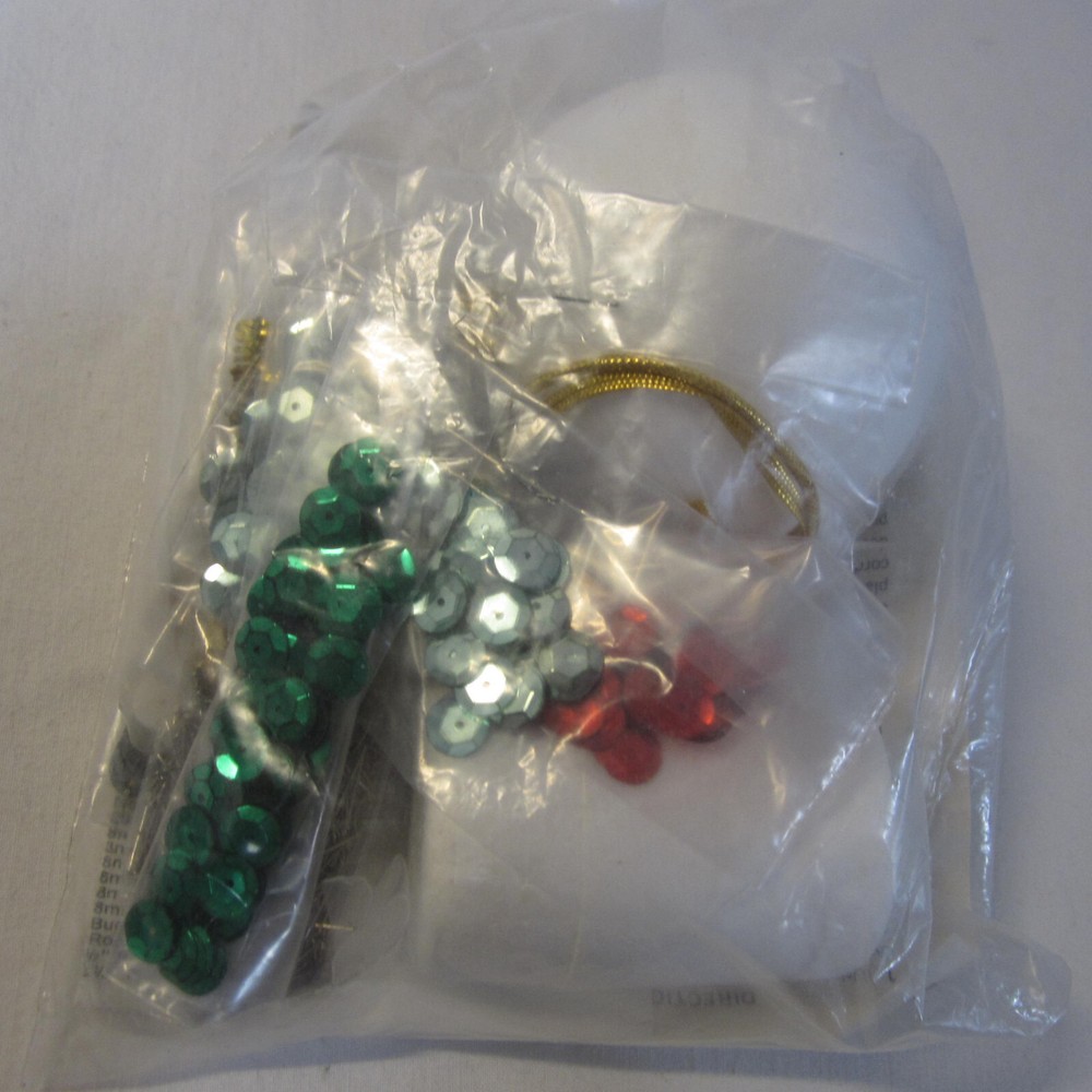 Vintage Leewards Sequin Ornament Kit " Vacation Fun" Beach Theme Makes Two