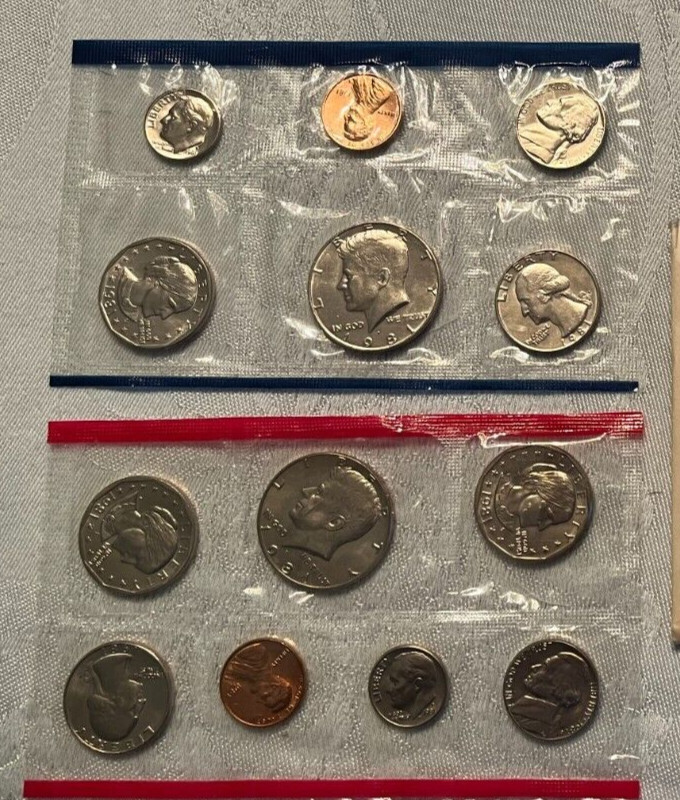 1981 US Mint Set Original Mint Packaging 13 Coins