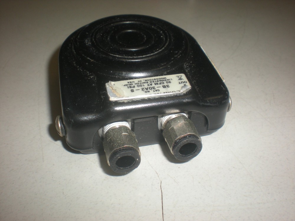 Compact Air 3B-30A2-S Pneumatic Foot Switch Valve
