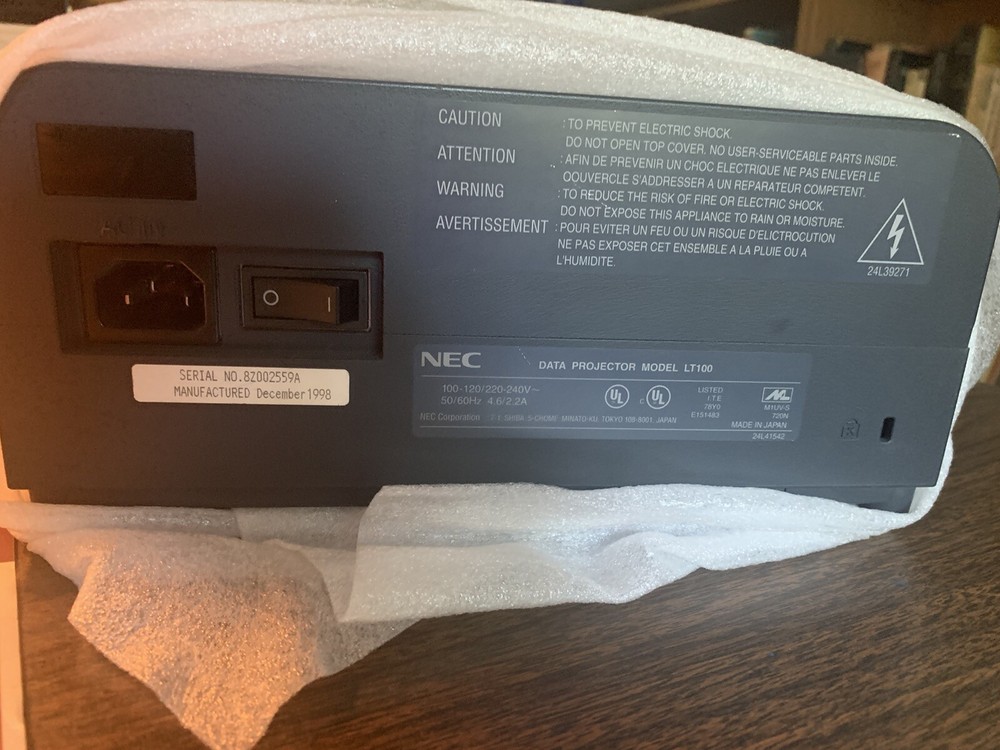 TC78 Used Nec Technologies Multi Sync LT100 Portable Projector Works great!