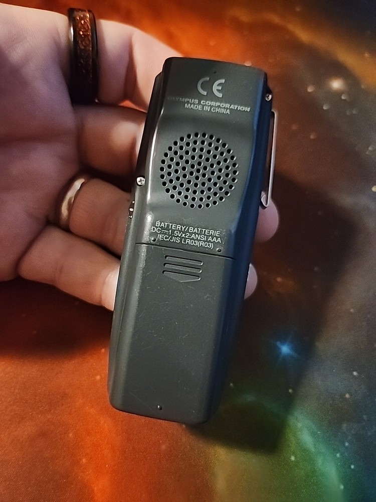 Olympus VN-120PC Handheld Digital Voice Recorder Only Used Tested Working