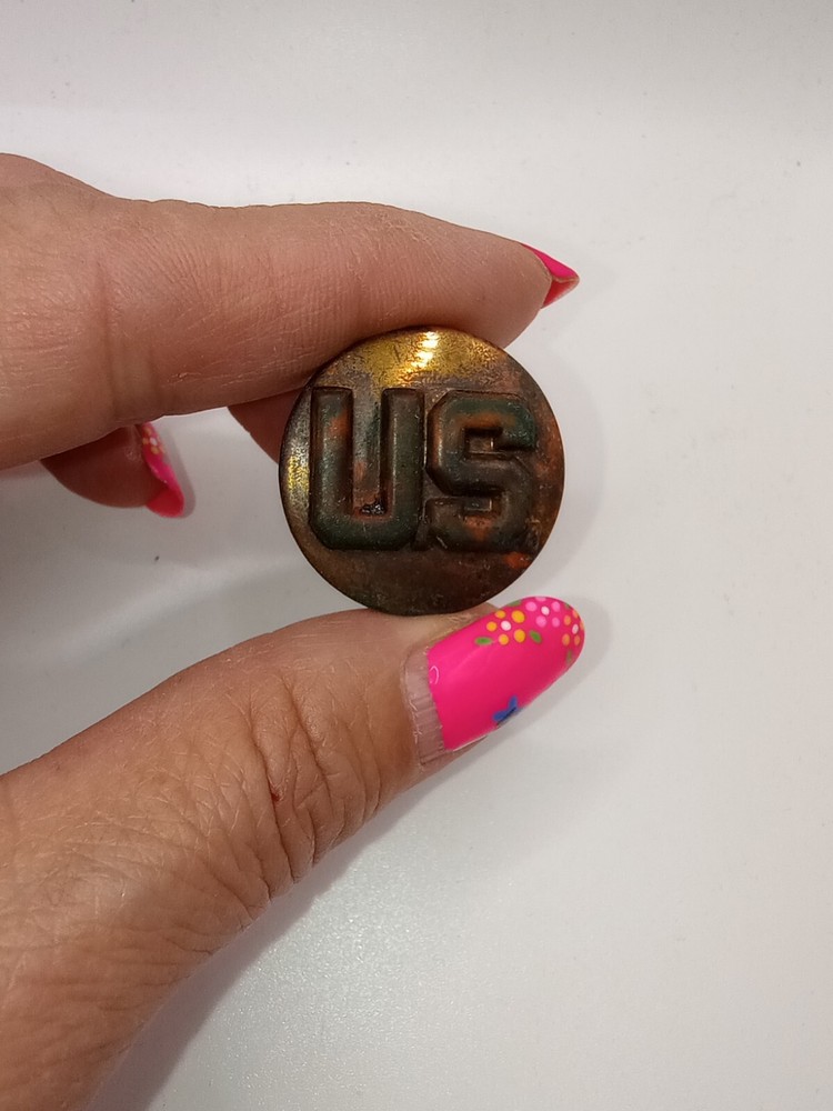 Vtg W.W. II U.S. COLLAR DISK