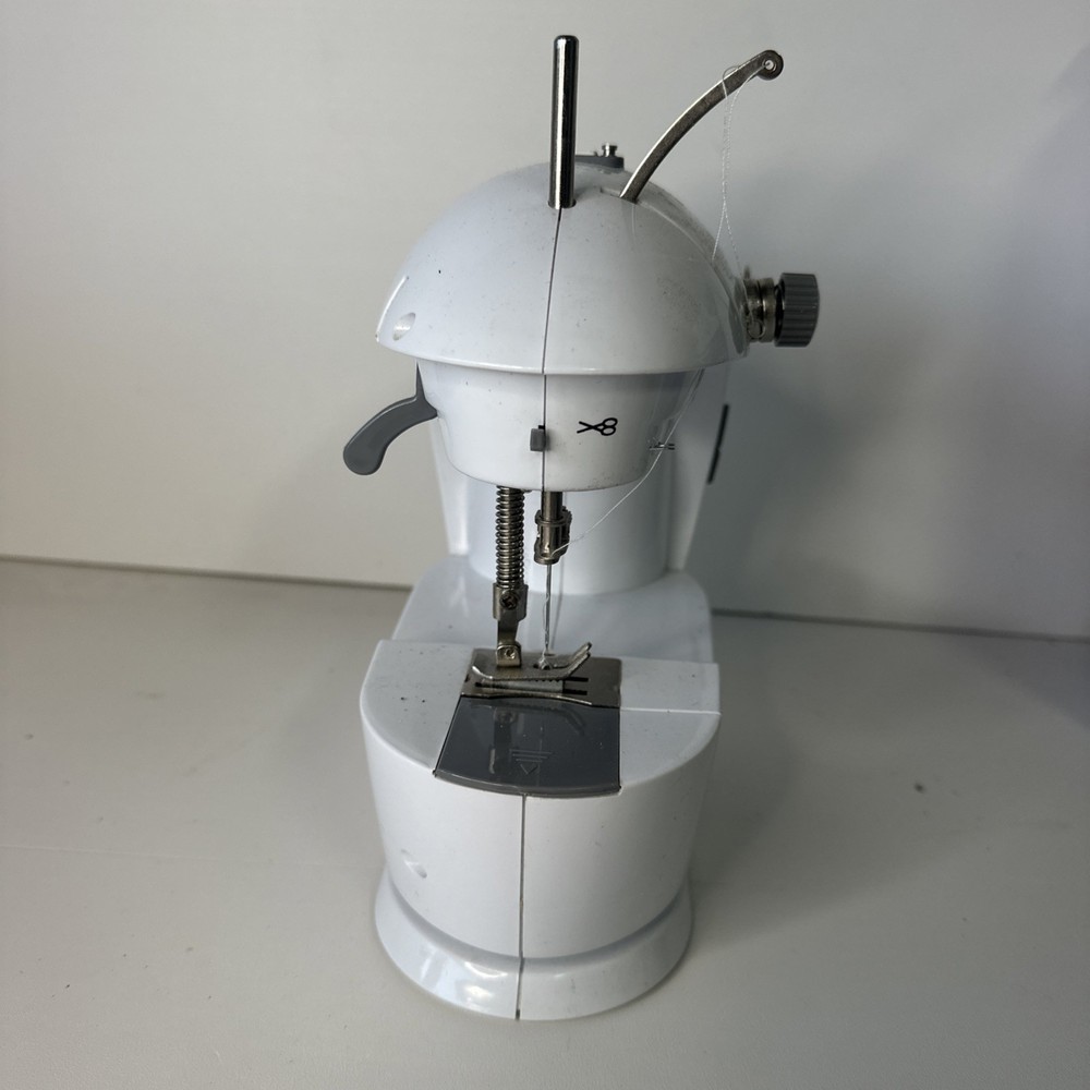 Easy Home 2 speed Mini Sewing Machine