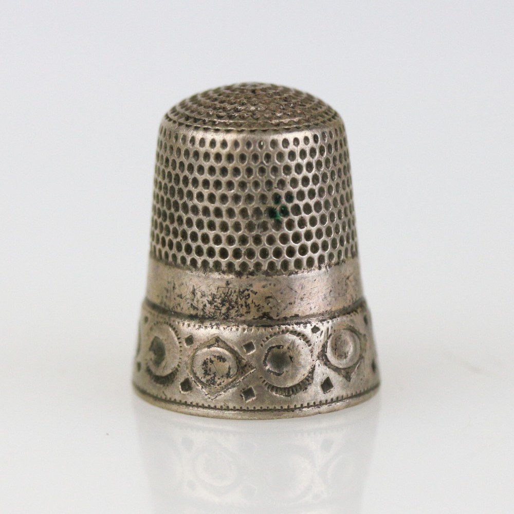 Vintage Simons Bros. Sterling Silver Thimble