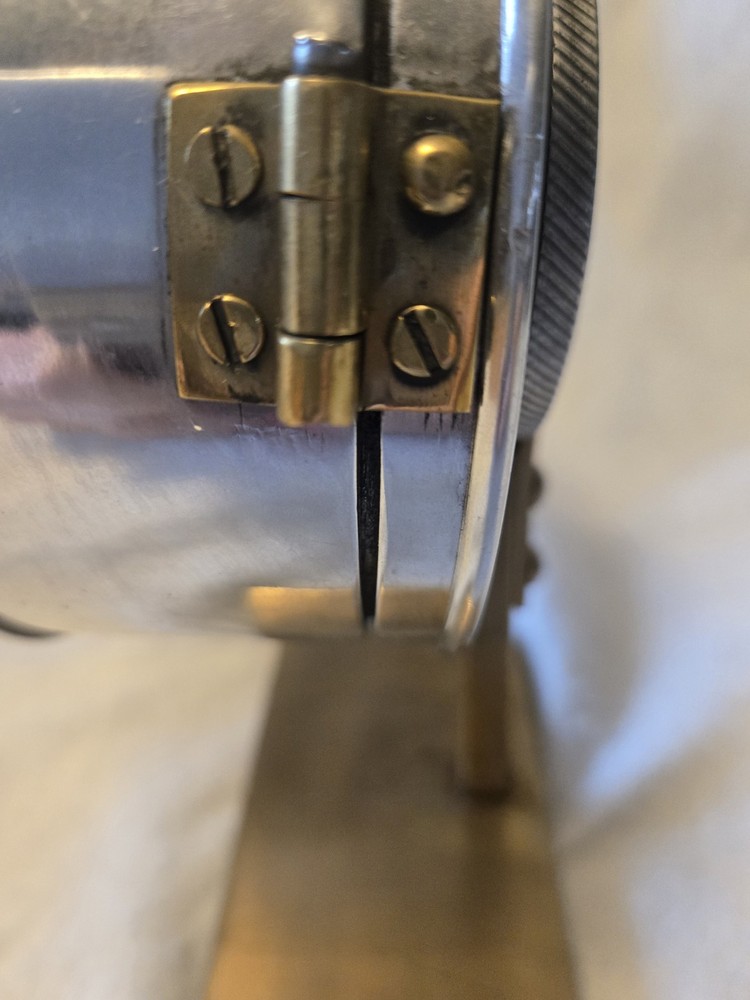 Pendulux Chronometer Table Clock With Stand Does work.