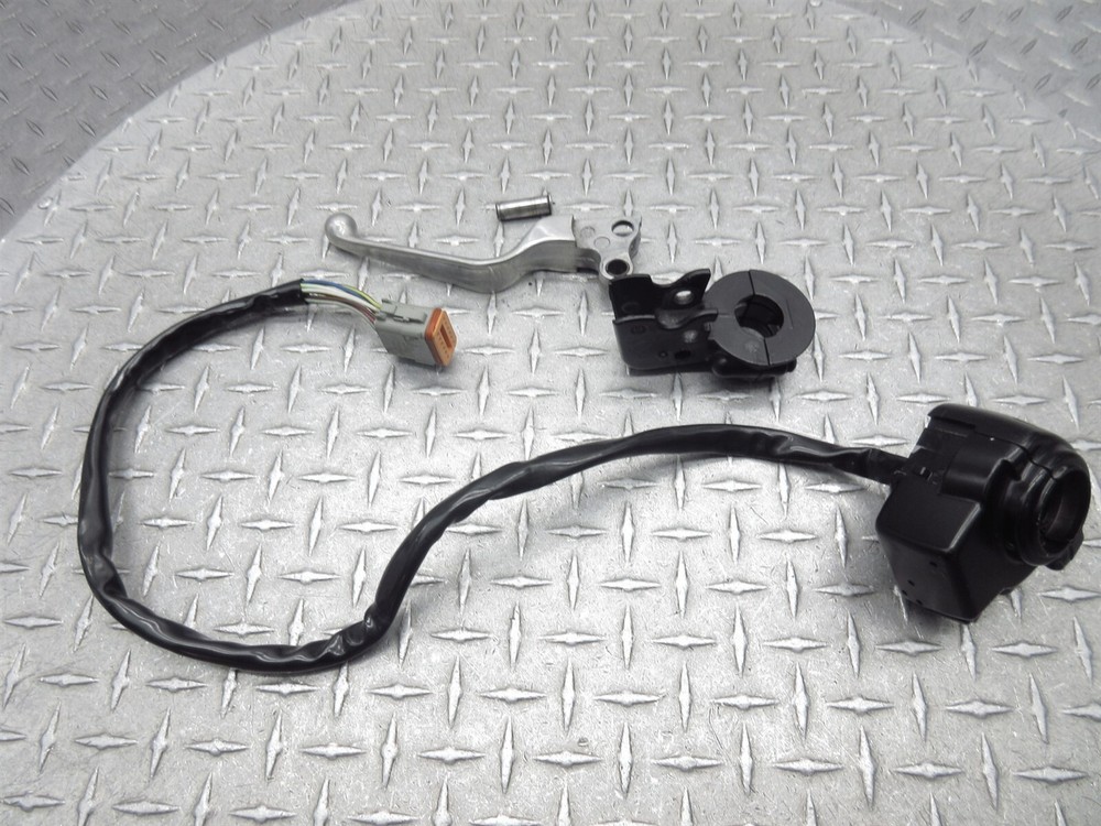 2005 Harley Electra Glide Standard FLHTI Left Switch Clutch Control Lever Perch
