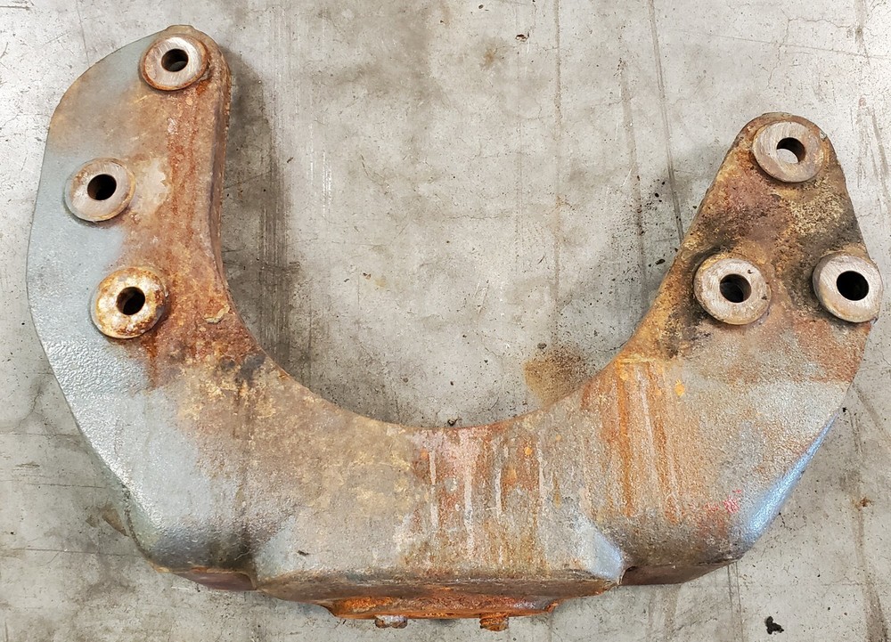 Mack E7 Engine Mount - Used | P/N 158GB5126M