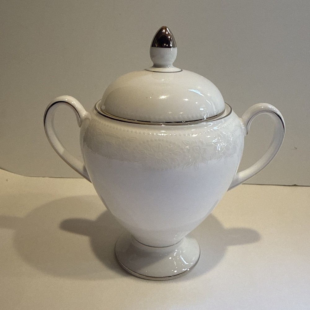 Wedgewood St. Moritz Fine Bone China Lidded Sugar Bowl