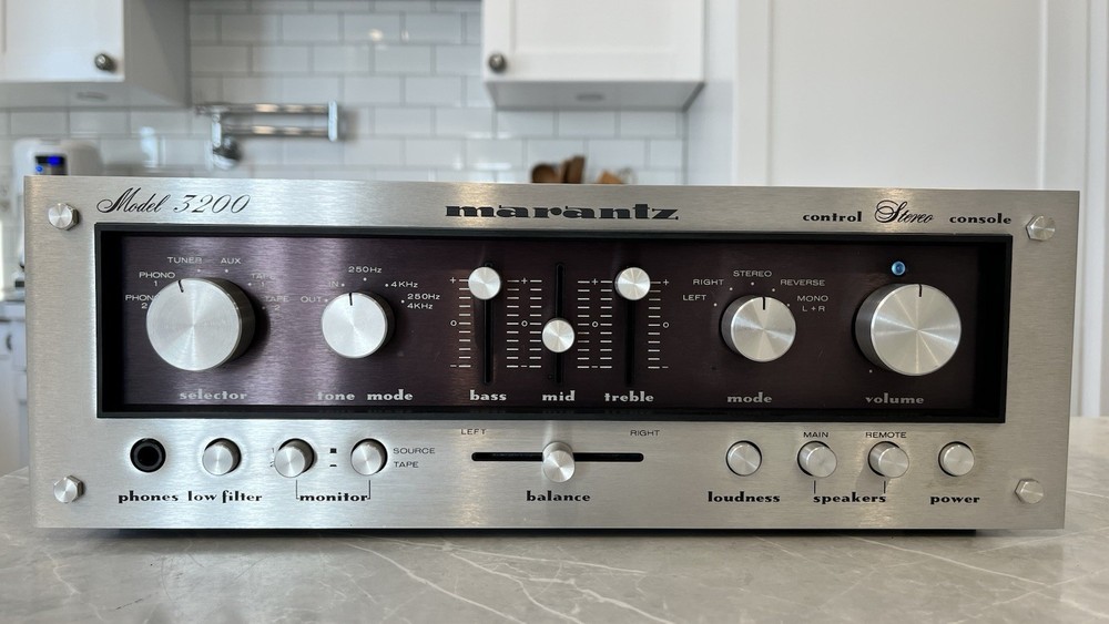NICE 120VOLT MARANTZ 3200 STEREO PREAMP PERFECT WORKING