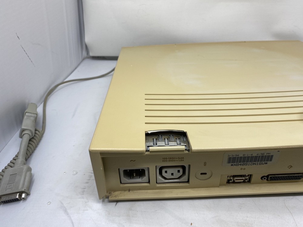 Vintage Apple Macintosh 6100/66 PowerPC Computer
